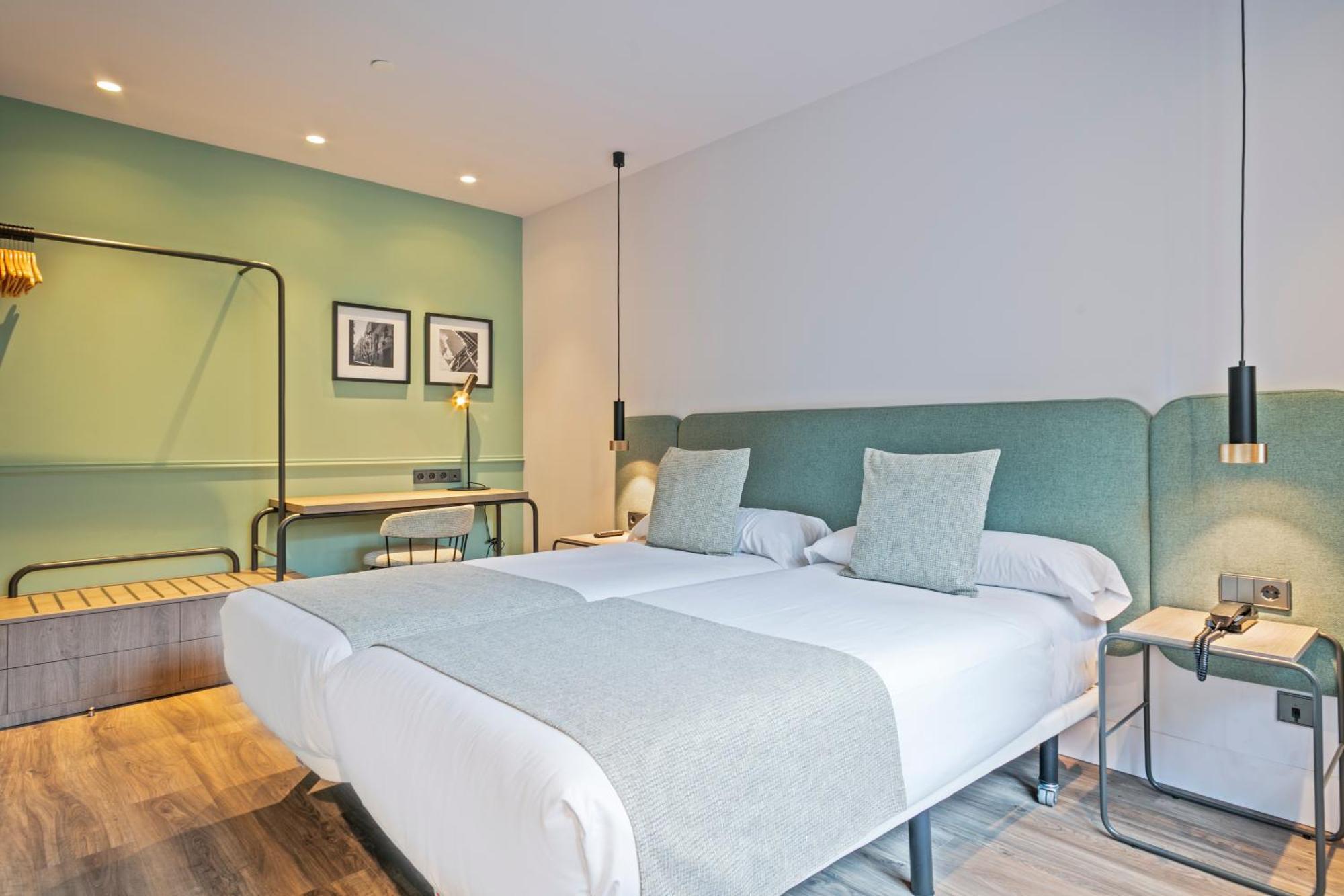 Hotel Via Augusta — Photos 1